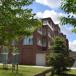  Appartement Large Penthouse - Private Parking - In A Beautiful Domain