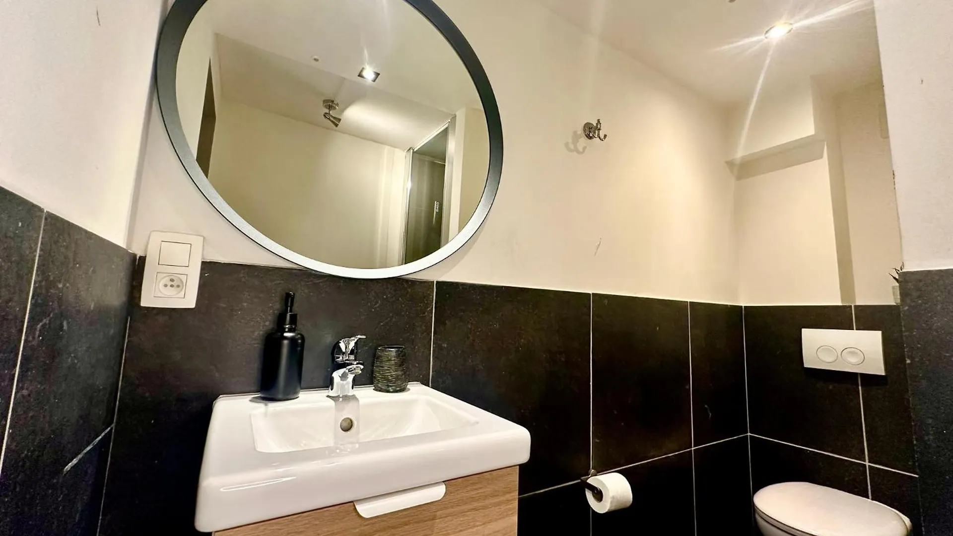 Luxury Suites Historic Center By Rikas Hotels Anversa